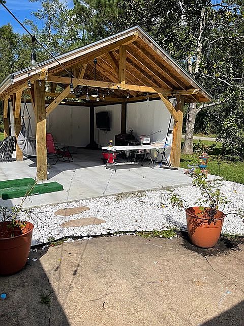 Outdoor Kitchen