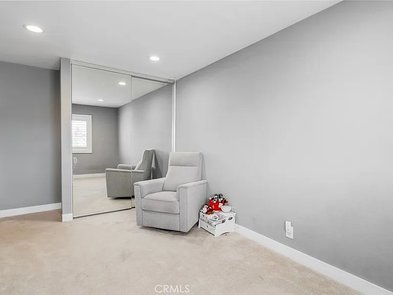 13014 Espinheira Dr — Photo 27