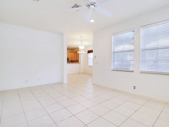 5th image of 151 Evergrene Parkway