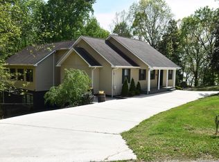 105 W Paradise Dr, Winchester, TN 37398