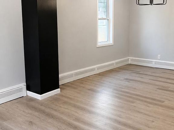 4th image of 445 N 3rd Ave