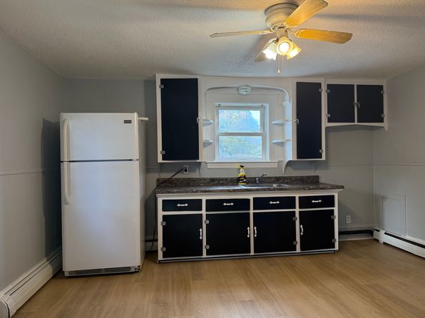 45 Jefferson St APT 4