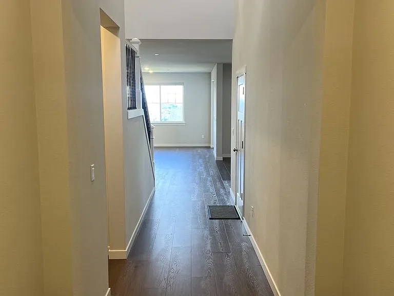 12161 SW Champlin Ln — Photo 2