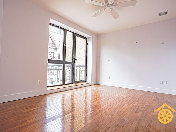 5th image of 176 Scholes St #3H