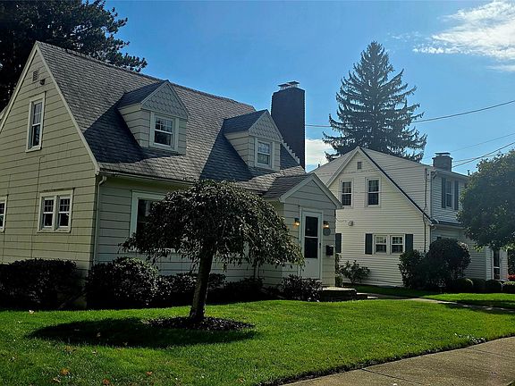 2nd image of 8 Edgecomb Rd
