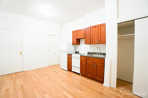 Rented by City Connections Realty | media 22