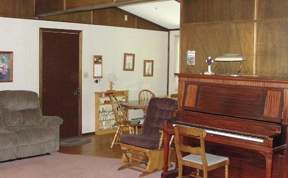 3rd image of 331 William Ave E