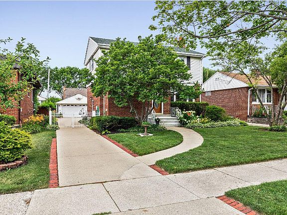 2nd image of 1552 Newcastle Ave