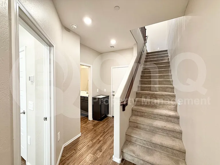1823 E Chelsea Ln #105 — Photo 6