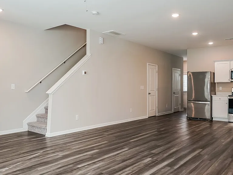 544 Landing View Dr — Photo 6