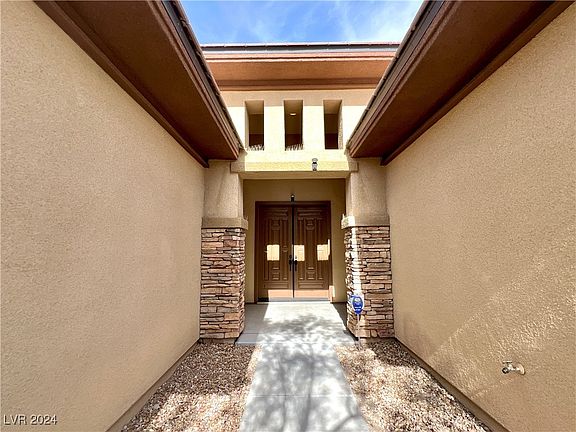 3rd image of 7263 Bugler Swan Way