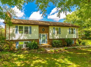 2002 Scott Dr, Blacksburg, VA