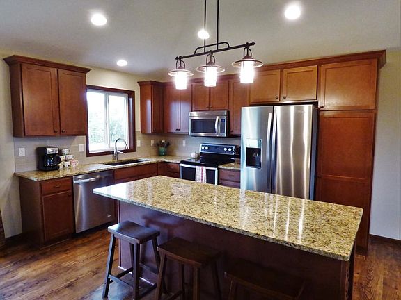 4th image of 3727 170th Ln NE