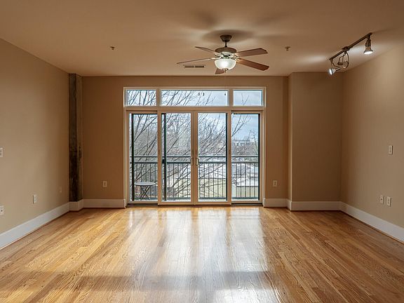 3rd image of 444 Blount St #328