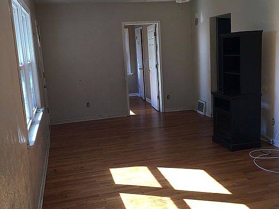 4th image of 3411 Westridge Ln