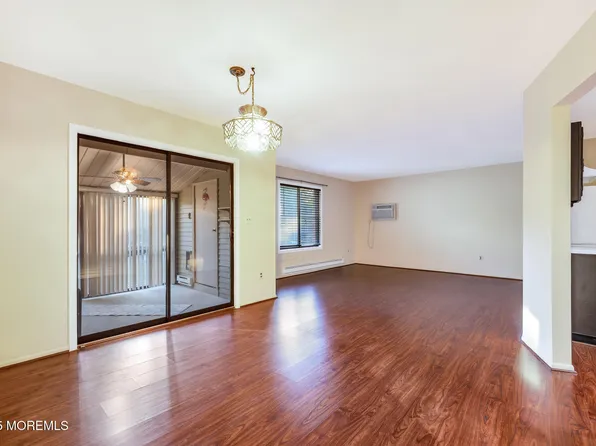 205 Covered Bridge Boulevard #K, Manalapan, NJ 07726