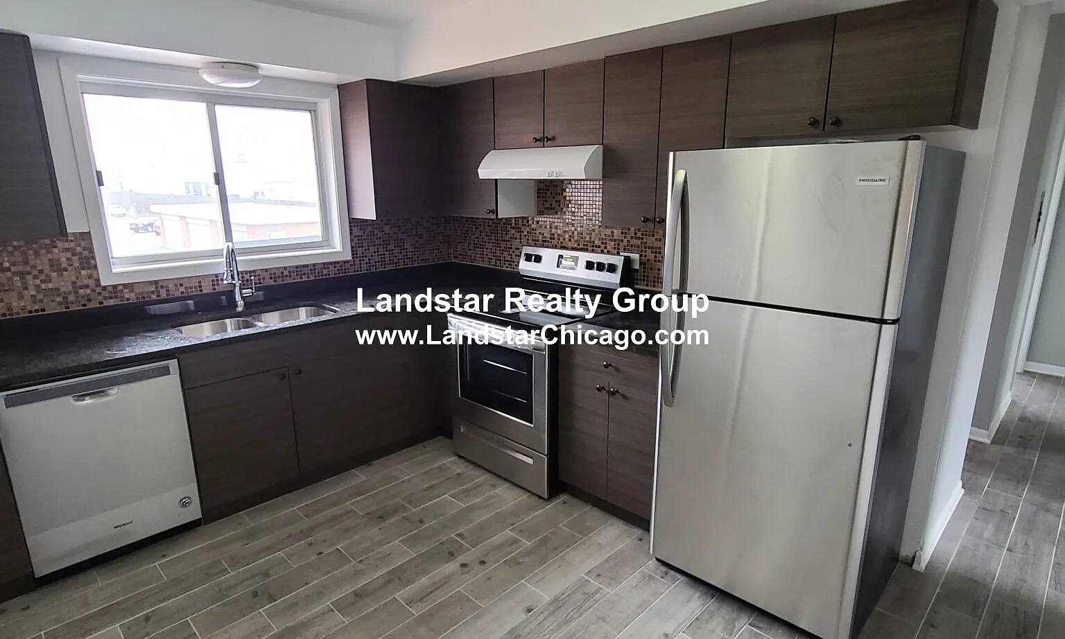 2 bed, 1000 sqft, $2,000 — Photo 2