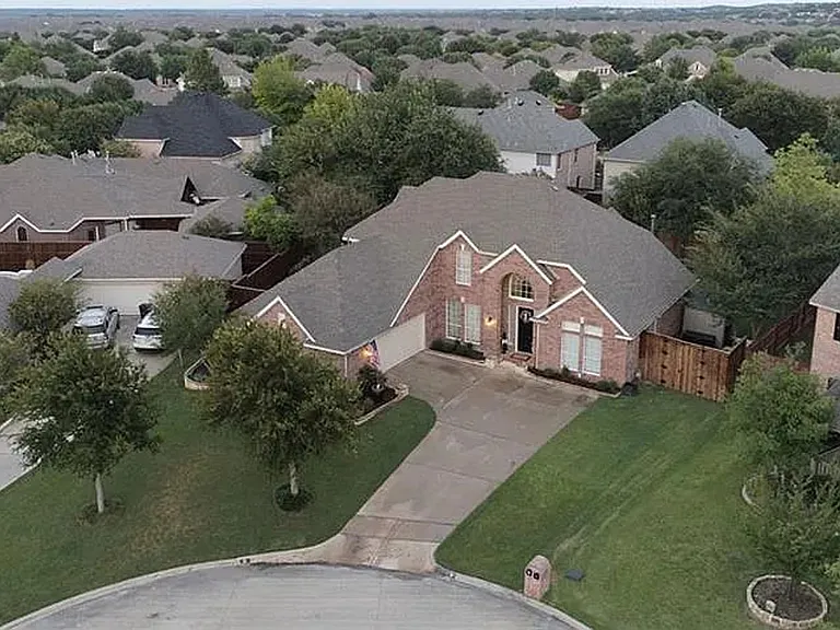 5 Parkway Ct — Photo 2