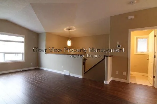 3 bed, 1.5 bath, $1,899 — Photo 4