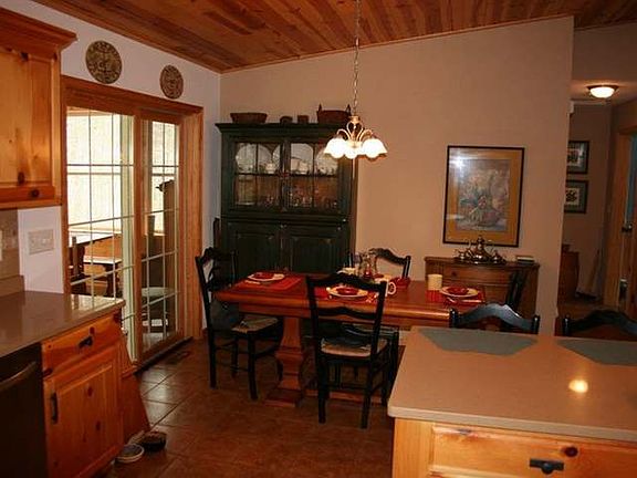 2nd image of 8580 Oak Park Cir