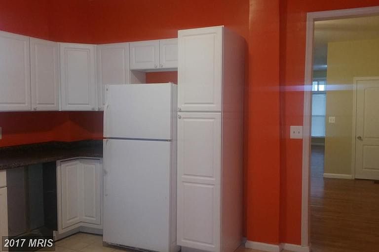 2nd image of 530 N Loudon Ave