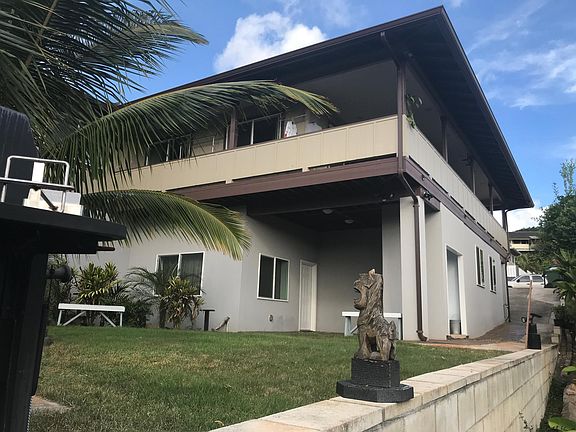 side the property and the side access from the