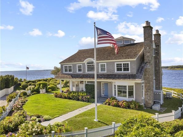 9 Arraquat Rd, Westerly, RI 02891