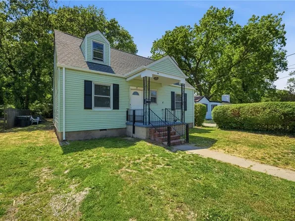 19 Gibson Rd, Hampton, VA 23669