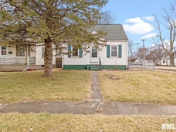 2200 E Keys Ave, Grandview, IL 62702