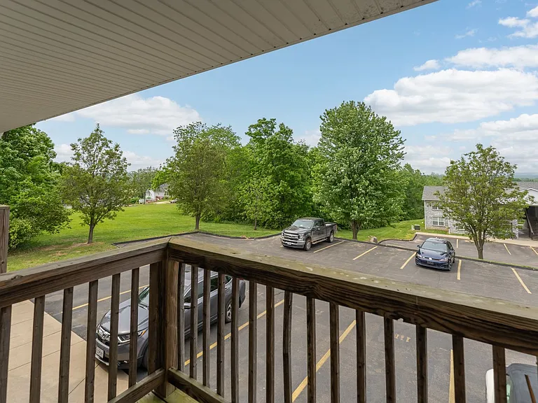 Arbor Ridge Apartments — Photo 17