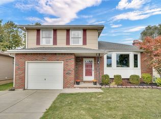 150 Castlewood Dr, Cheektowaga, NY 14227