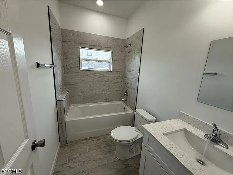 1103 W 10th St — Photo 18