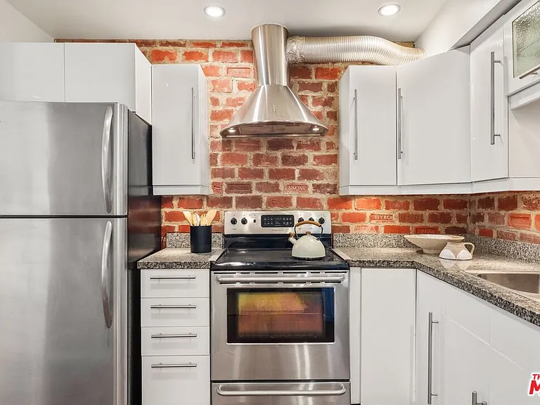 7250 Franklin Ave #1006 — Photo 7