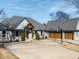 25 Carson Rd, Mabank, TX 75156