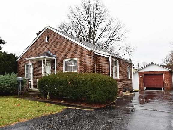 2nd image of 2367 Zollinger Rd