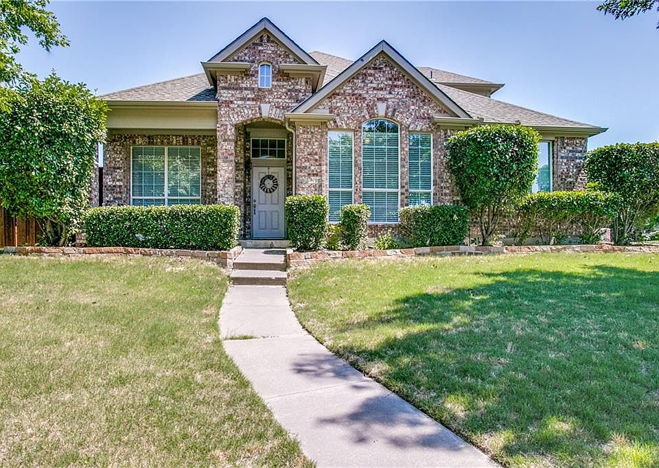 1st image of 3016 Saint Martin Dr