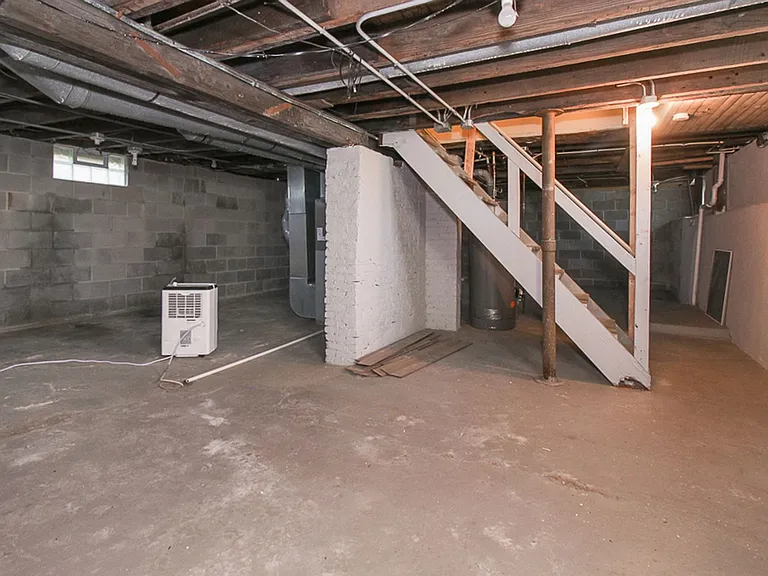 7329 Ward Rd — Photo 41