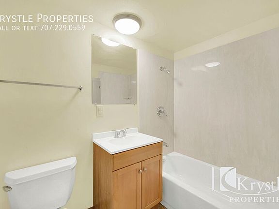 5th image of 63 Mosswood Ave