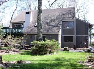 1429 Sunset Ln, Stroudsburg, PA 18360