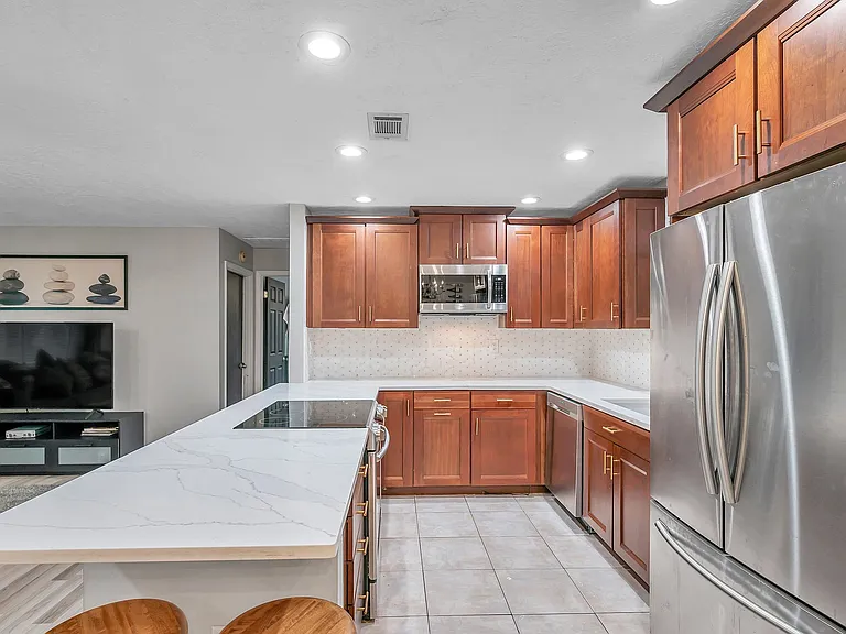 5836 16th Ln NE — Photo 8