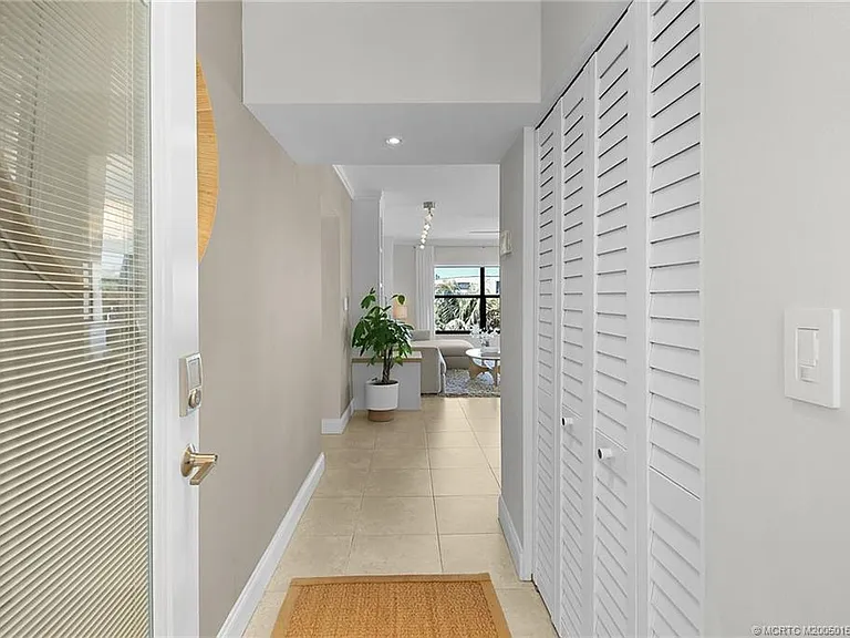 1289 NE Ocean Blvd #11 — Photo 12