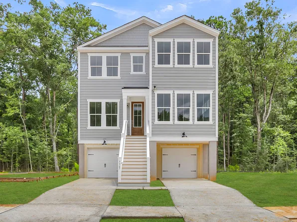 6 Longtown Dr, Hanahan, SC 29410