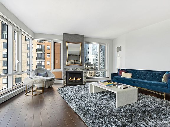 5th image of 70 Little St W Unit 22C