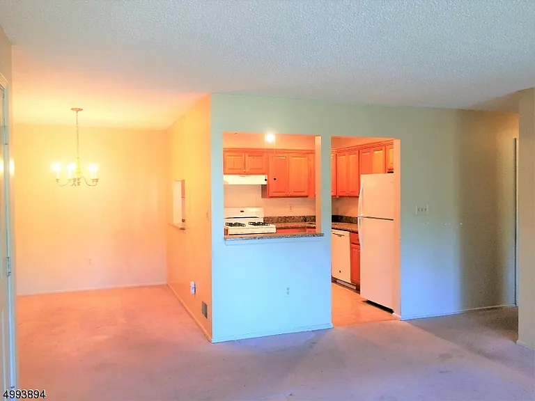 313 Penns Way #313 — Photo 4