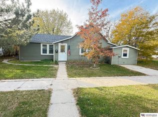211 N Edna St, Valentine, NE 69201