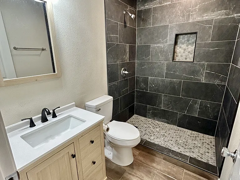 8 Dunfrettin Pl — Photo 10