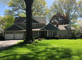 8453 Meadow Ln, Leawood, KS 66206