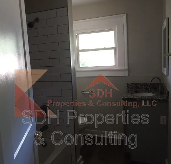 116 Aikman Ave — Photo 9