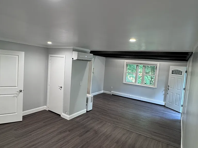 264 Great Plain Rd #C — Photo 2
