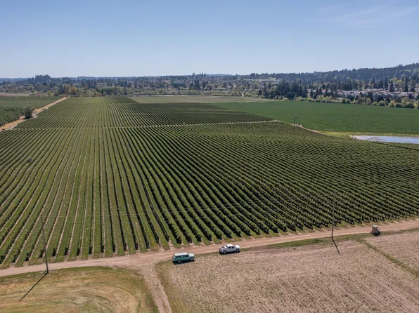 3372 River Bend Rd NW, Salem, OR 97304